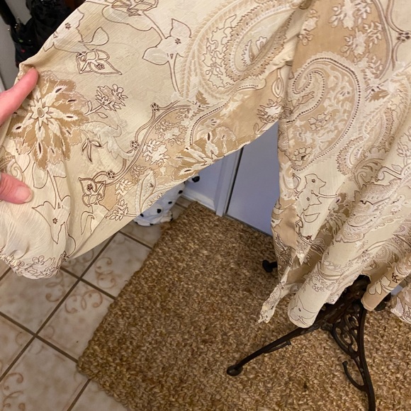 Susan Graver Sheer Paisley Top LS 2X - Picture 6 of 9